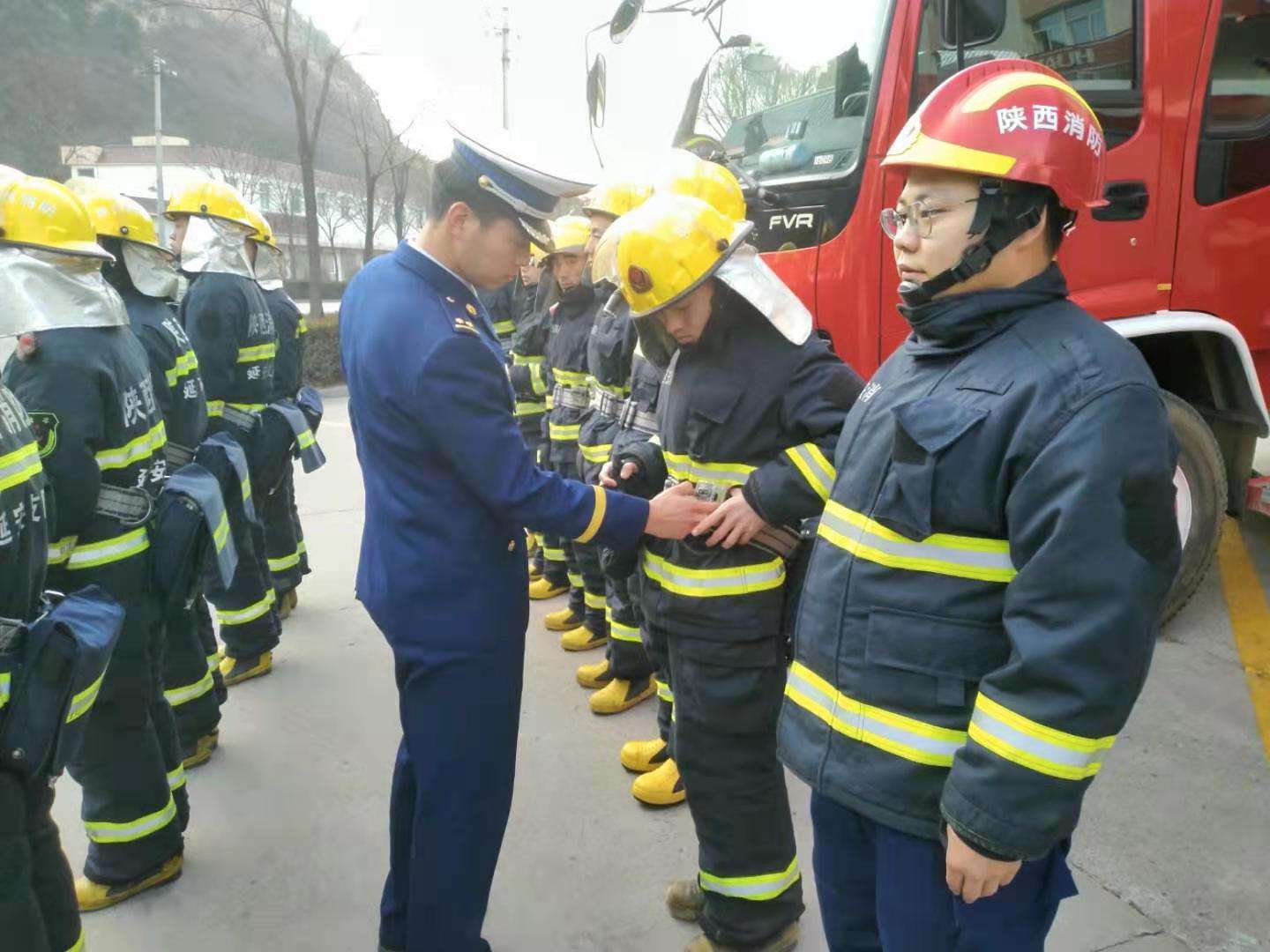 支隊(duì)督導(dǎo)組對(duì)黃龍縣消防救援大隊(duì)春節(jié)前工作開(kāi)展督導(dǎo)檢查 -.