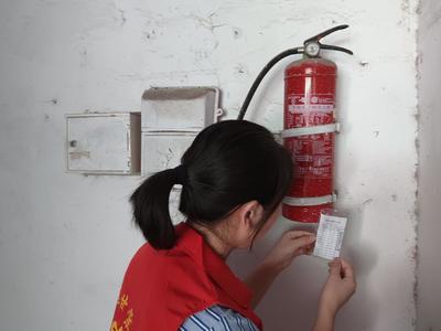 龍山社區開展消防器材定期檢查活動